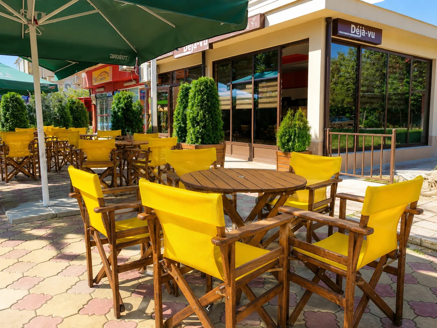 Cafe-Club Deja-vu, Lipite Alley, Banya