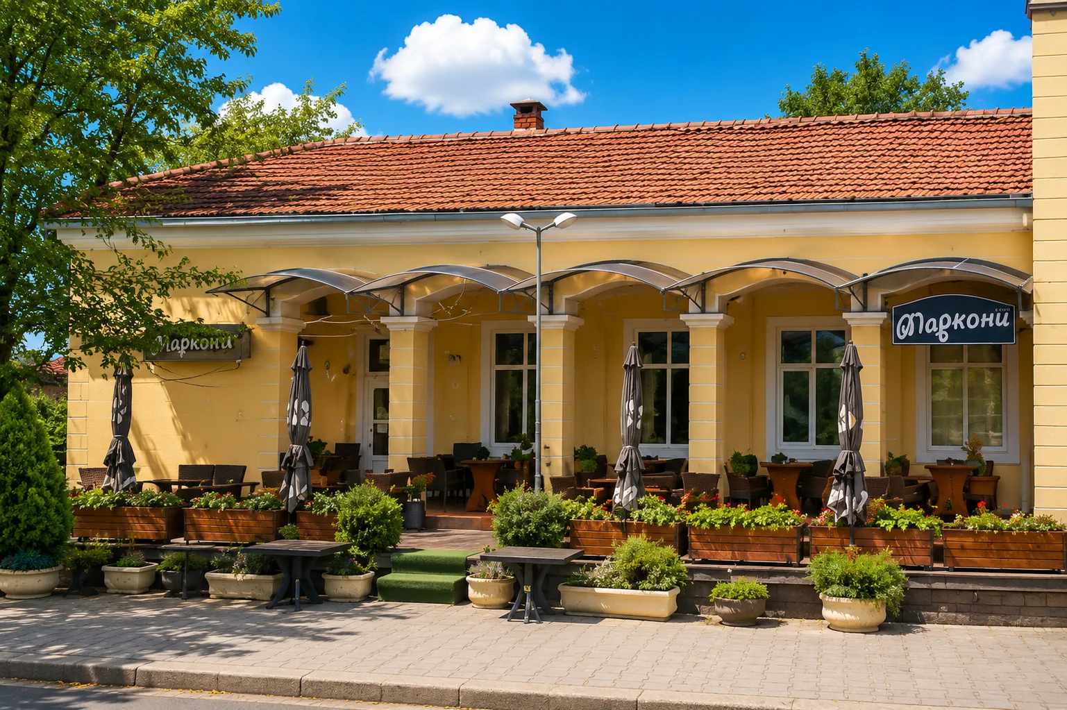 Cafe Aperitif Marconi, Vasil Levski Street, Banya